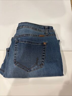 NWOT Inc woman’s curvy fit crop jeans skinny leg size 10